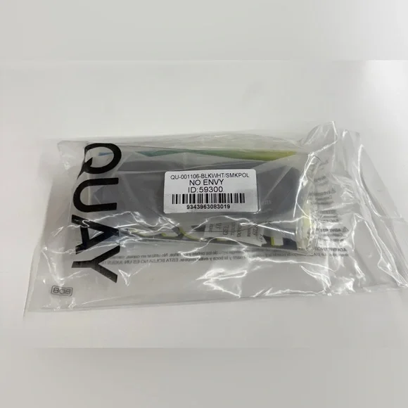 - Quay No Envy Black White Smoke Polarised - Picture 8 of 8